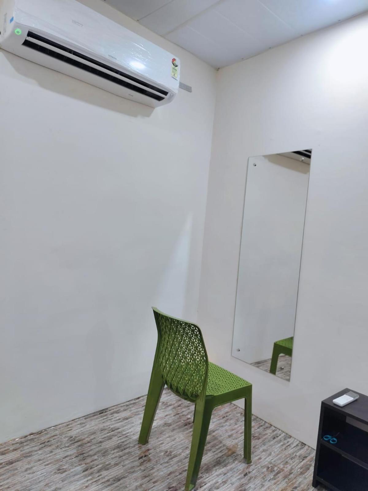 Hotel Crystal Dreams Mathura Dış mekan fotoğraf